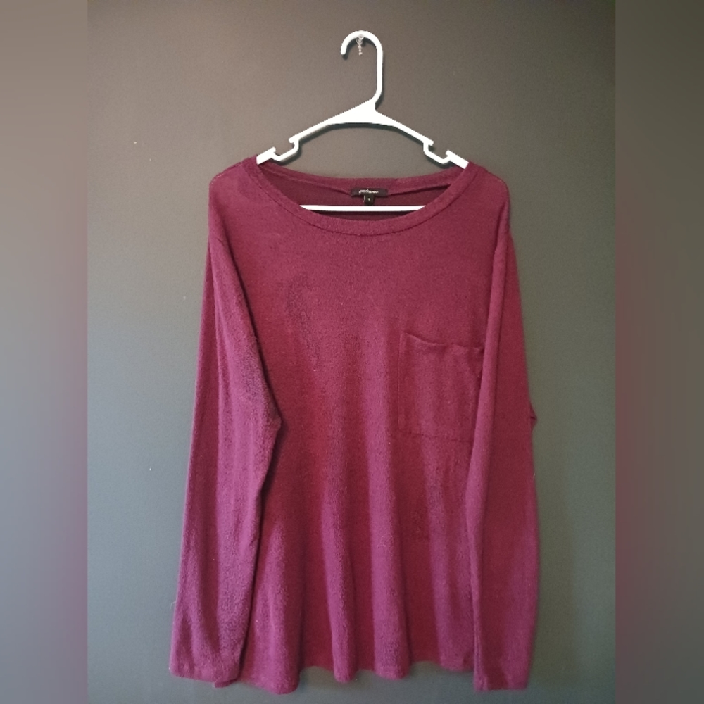 AMBIANCE 1X WOMEN'S LONG SLEEVE BURGUNDY TOP VERY COMY AND CUTE